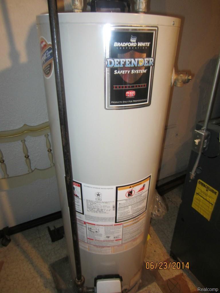 29062 Springstead Street Rockwood, MI 48173 - Photo 26 of 26 Hot water tank