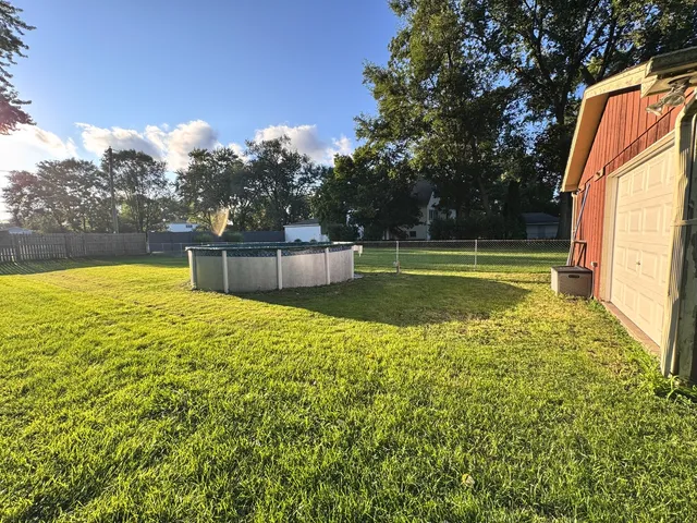 $395,000 | 9546 South Spaulding Avenue, Evergreen Park, IL 60805