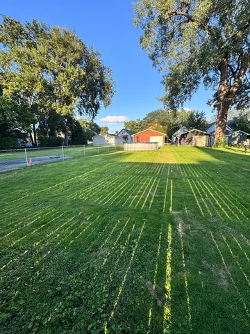 $395,000 | 9546 South Spaulding Avenue, Evergreen Park, IL 60805