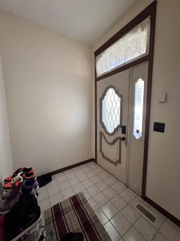 a view of a livingroom with furniture