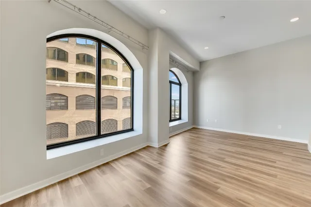 $2,500 | 507 Sabine Street, Unit 709, Austin, TX 78701