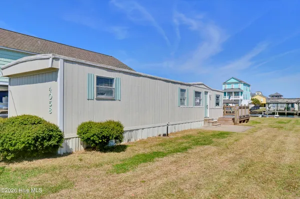 $525,000 | 4058 4th Street, Surf City, NC 28445