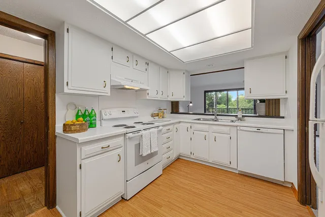 $149,000 | 9700 Portland Avenue South, Unit 237, Bloomington, MN 55420