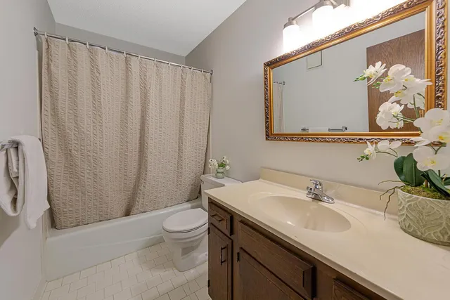 $149,000 | 9700 Portland Avenue South, Unit 237, Bloomington, MN 55420