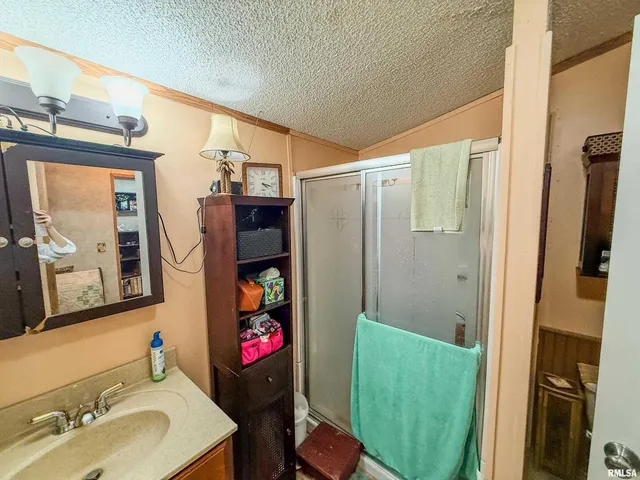 $85,000 | 325 East Webster Street, Herrin, IL 62948