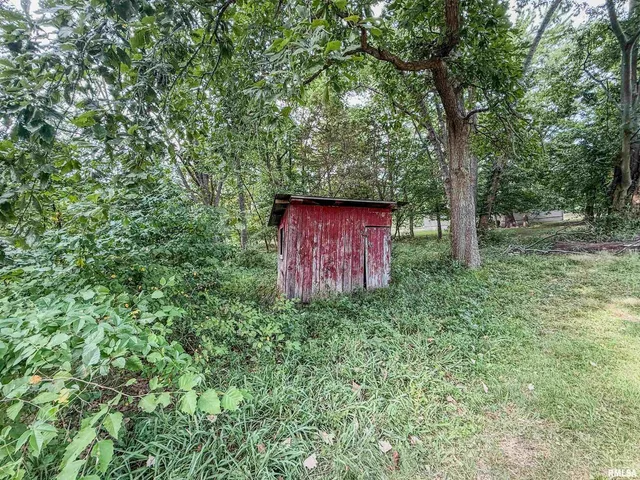 $85,000 | 325 East Webster Street, Herrin, IL 62948