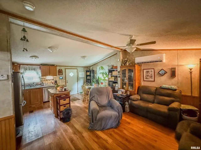 $85,000 | 325 East Webster Street, Herrin, IL 62948