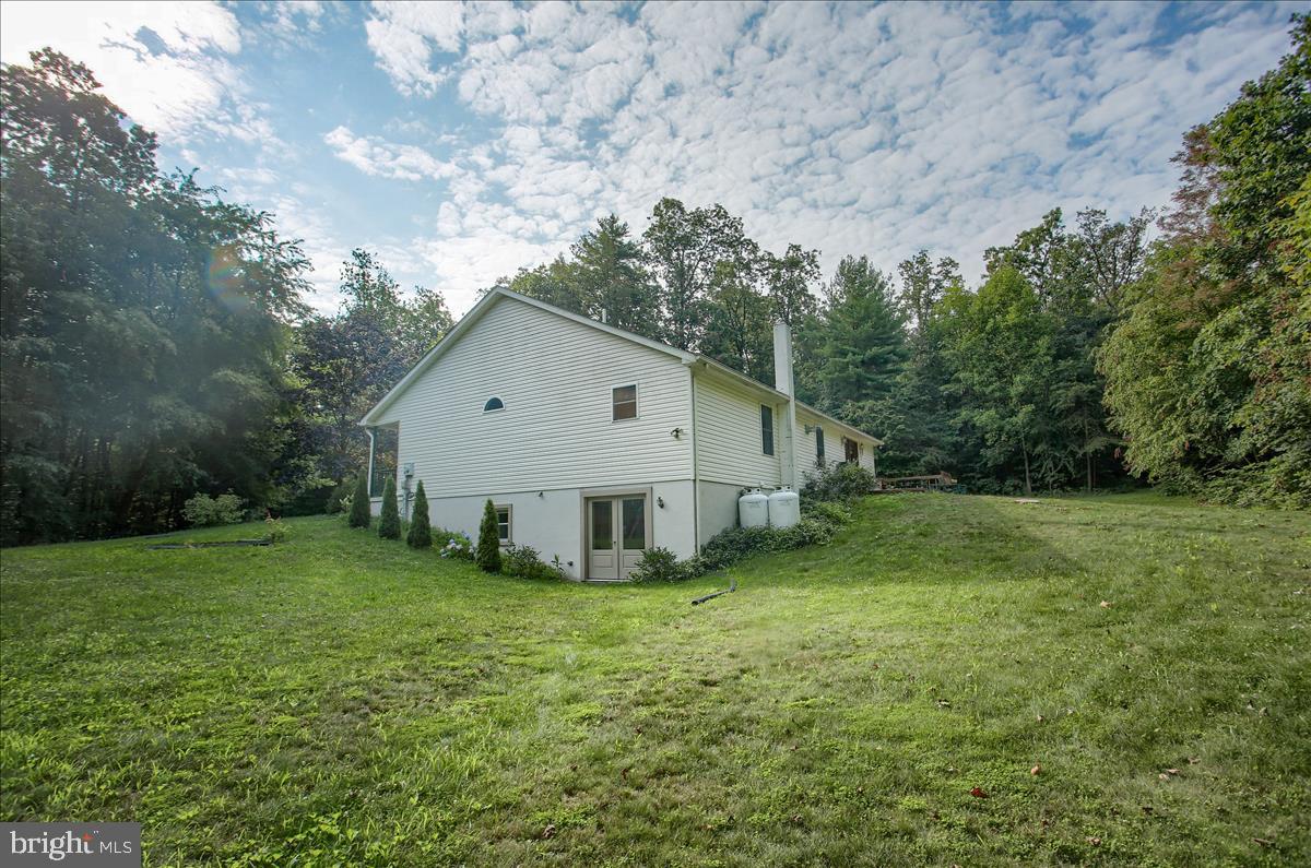 201 Orchard Road Newport, PA 17074 - Photo 4 of 41 Gallery Image 4