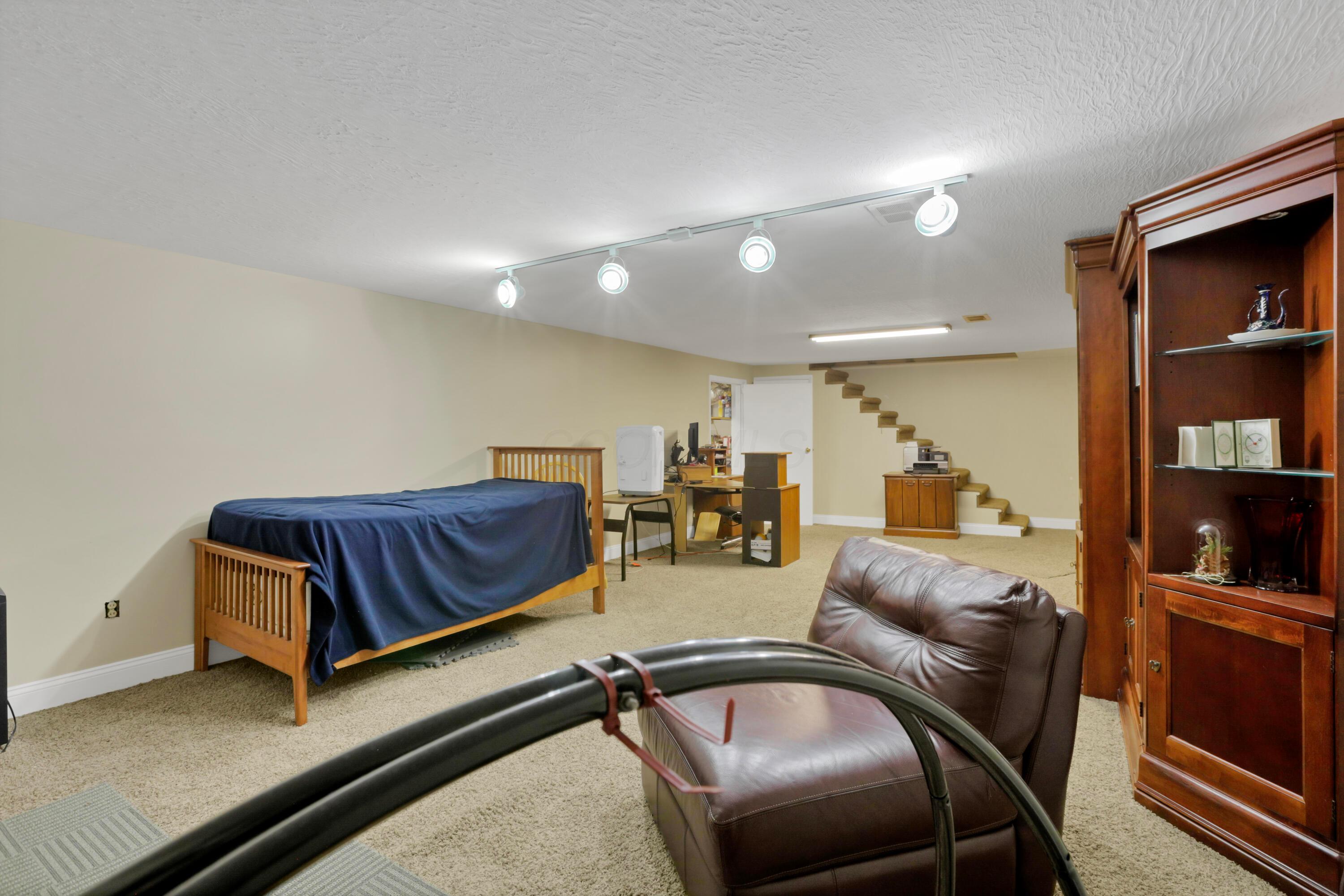 3783 Chevington Road Columbus, OH 43220 - Photo 33 of 37 54-print-IMG_2133