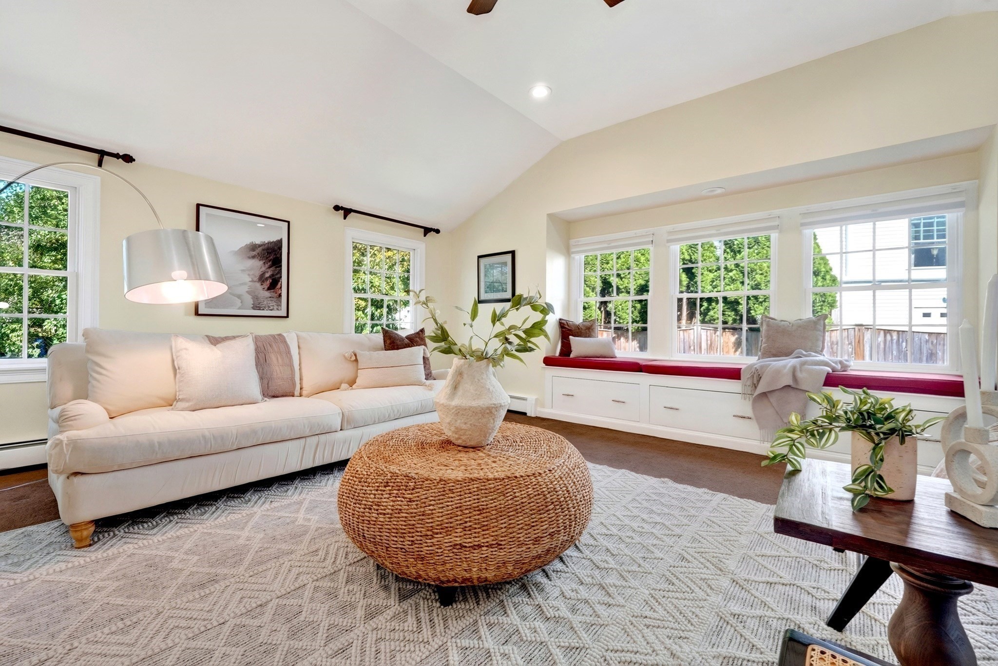 8 Sunnyfield Road Bedford, MA 01730 - Photo 8 of 30 Gallery Image 8