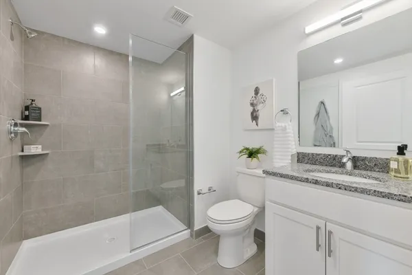 $1,675 | 585 Essex Street, Unit 313, Lynn, MA 01901