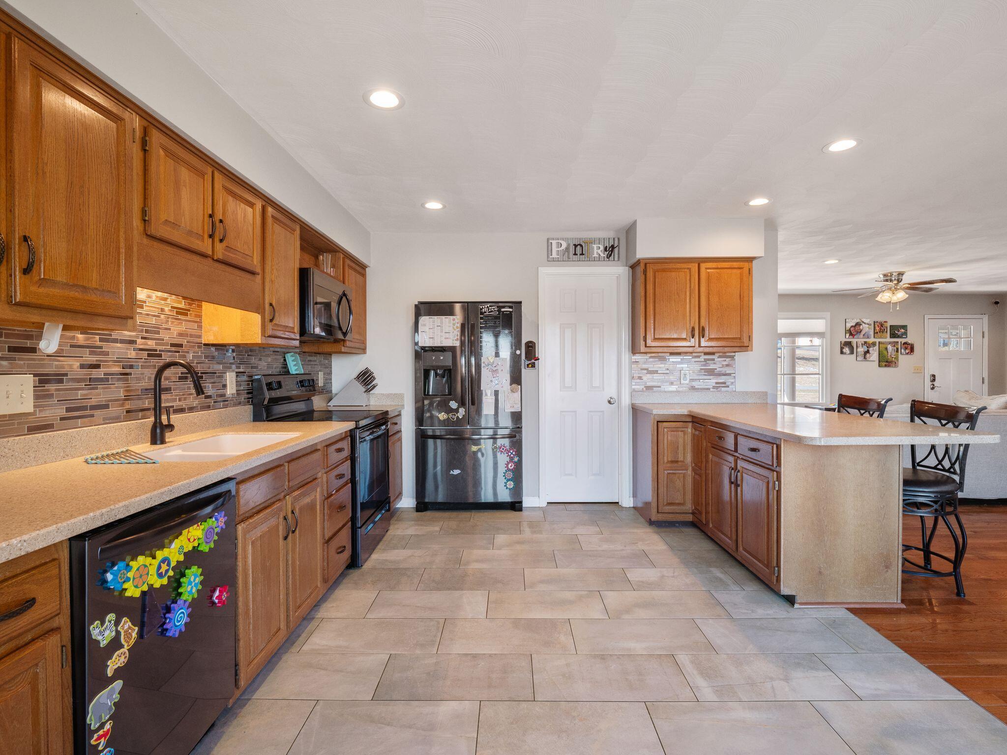 323 Winesap Road Roanoke, VA 24019 - Photo 14 of 36 14-323 Winesap Rd-MFW Media