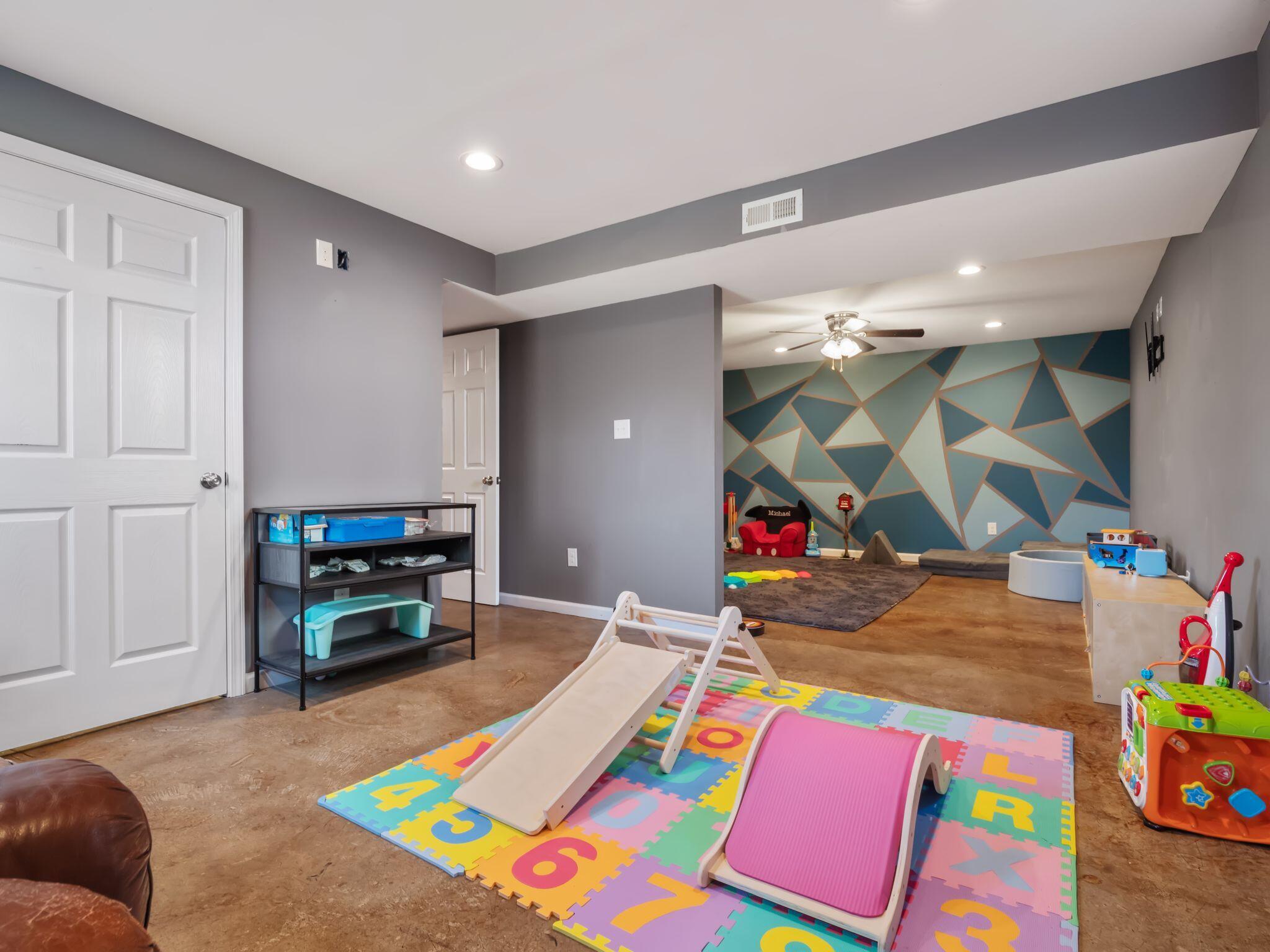 323 Winesap Road Roanoke, VA 24019 - Photo 28 of 36 28-323 Winesap Rd-MFW Media