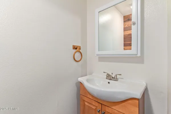 $4,995 | 1640 East La Jolla Drive, Tempe, AZ 85282