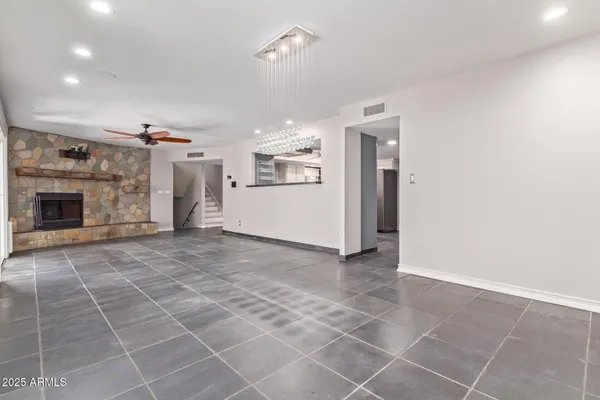 $4,995 | 1640 East La Jolla Drive, Tempe, AZ 85282