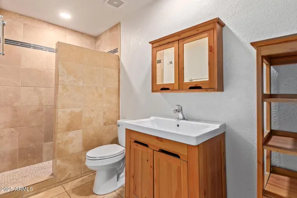 $4,995 | 1640 East La Jolla Drive, Tempe, AZ 85282