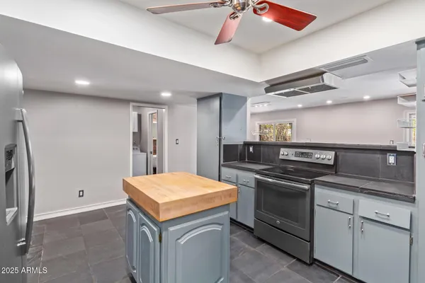 $4,995 | 1640 East La Jolla Drive, Tempe, AZ 85282