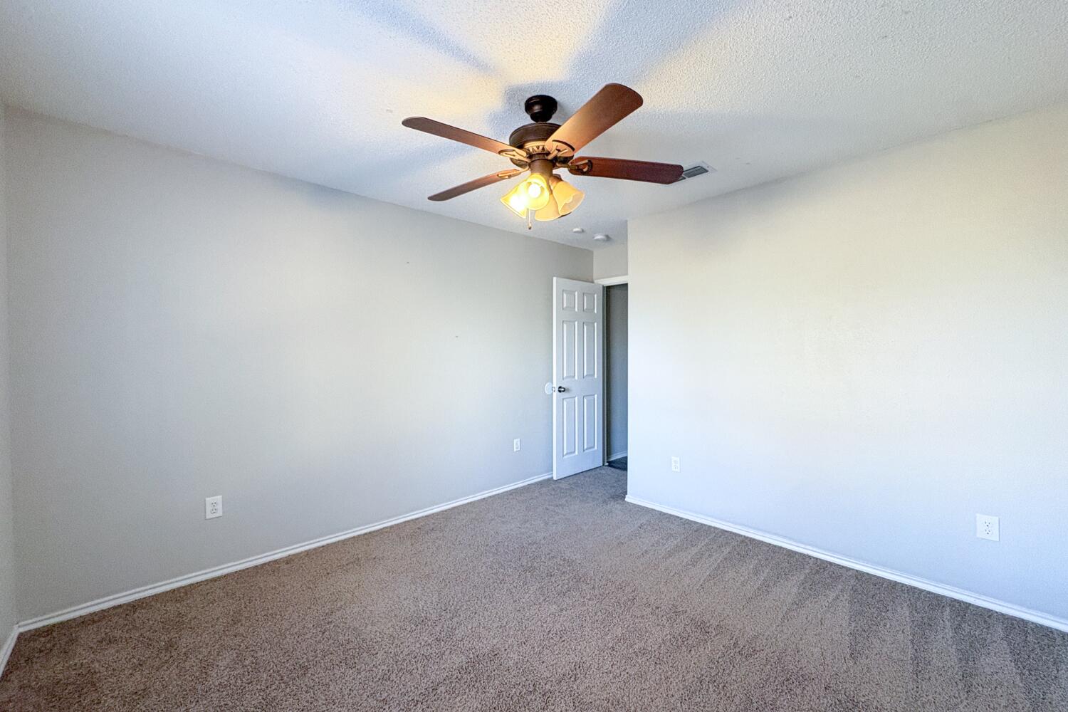 5822 90th Street Lubbock, TX 79424 - Photo 23 of 29 Fourth Bedroom