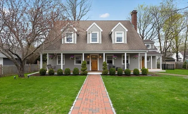 $1,715,000 | 18 Crowes Lane, Hingham, MA 02043