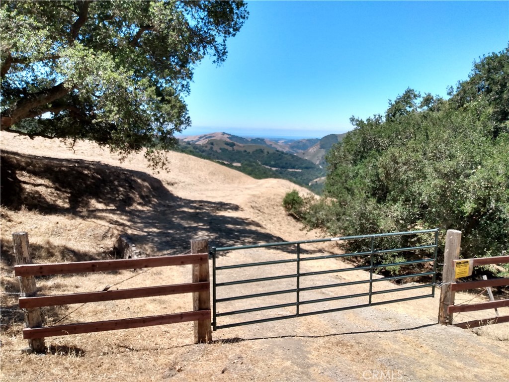 9500 Santa Rosa Creek Road Cambria, CA 93428 - Photo 6 of 33 Entry Gate to 136+ acres