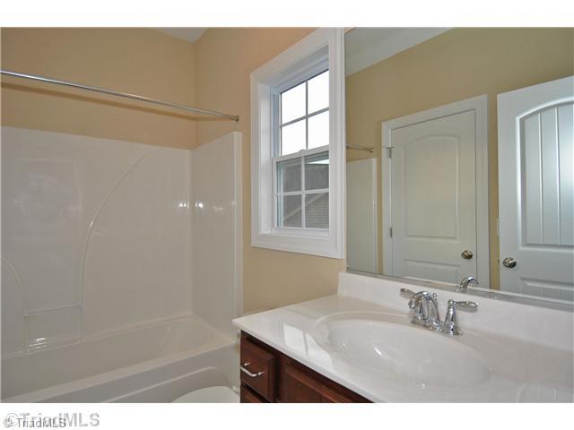 484 Crosswick Road Clemmons, NC 27012 - Photo 12 of 13 Other Bath.