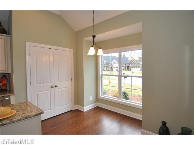 484 Crosswick Road Clemmons, NC 27012 - Photo 6 of 13 Breakfast. Nice & Sunny!