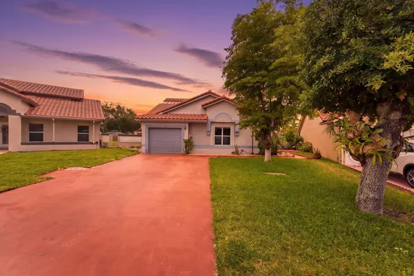 $499,999 | 19035 Northwest 54th Place, Miami Gardens, FL 33055