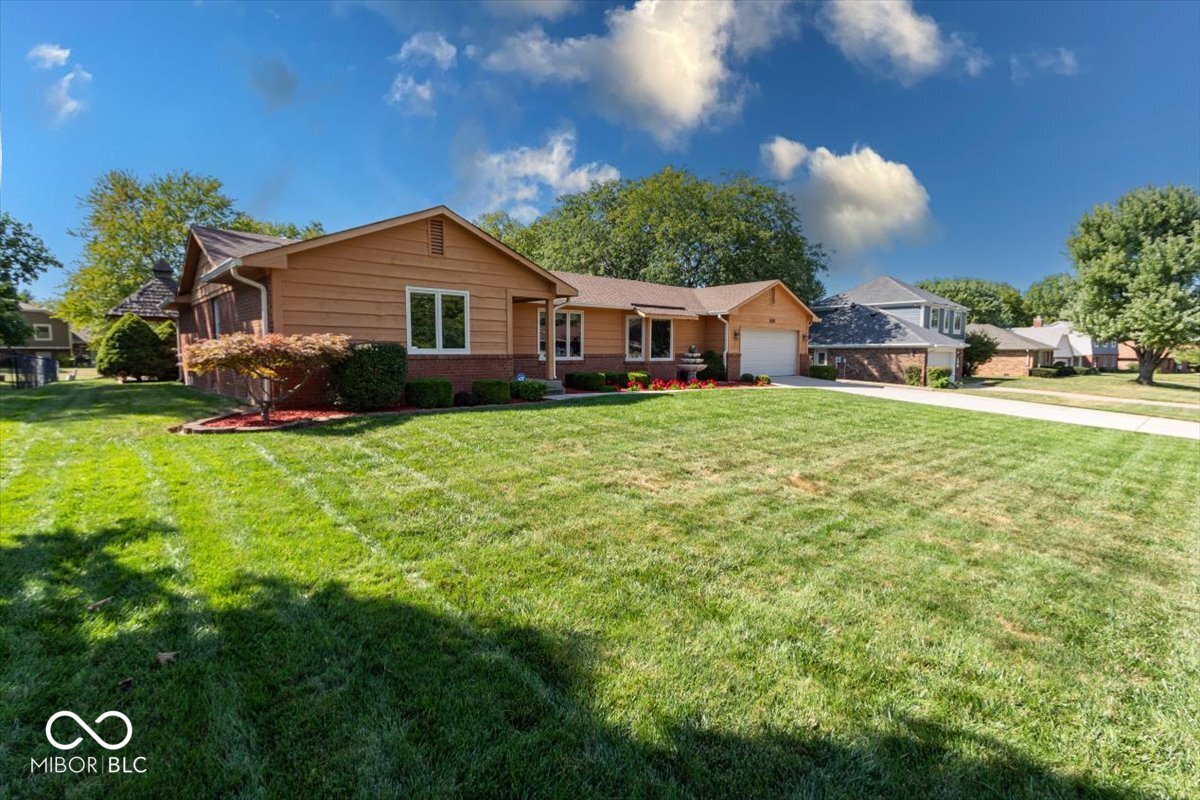 588 Covered Bridge Road Greenwood, IN 46142 - Photo 2 of 34 Gallery Image 2
