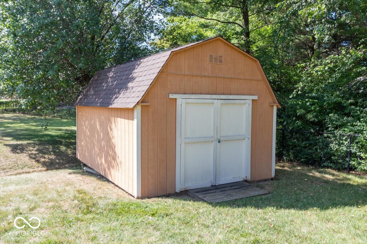 588 Covered Bridge Road Greenwood, IN 46142 - Photo 27 of 34 Gallery Image 27