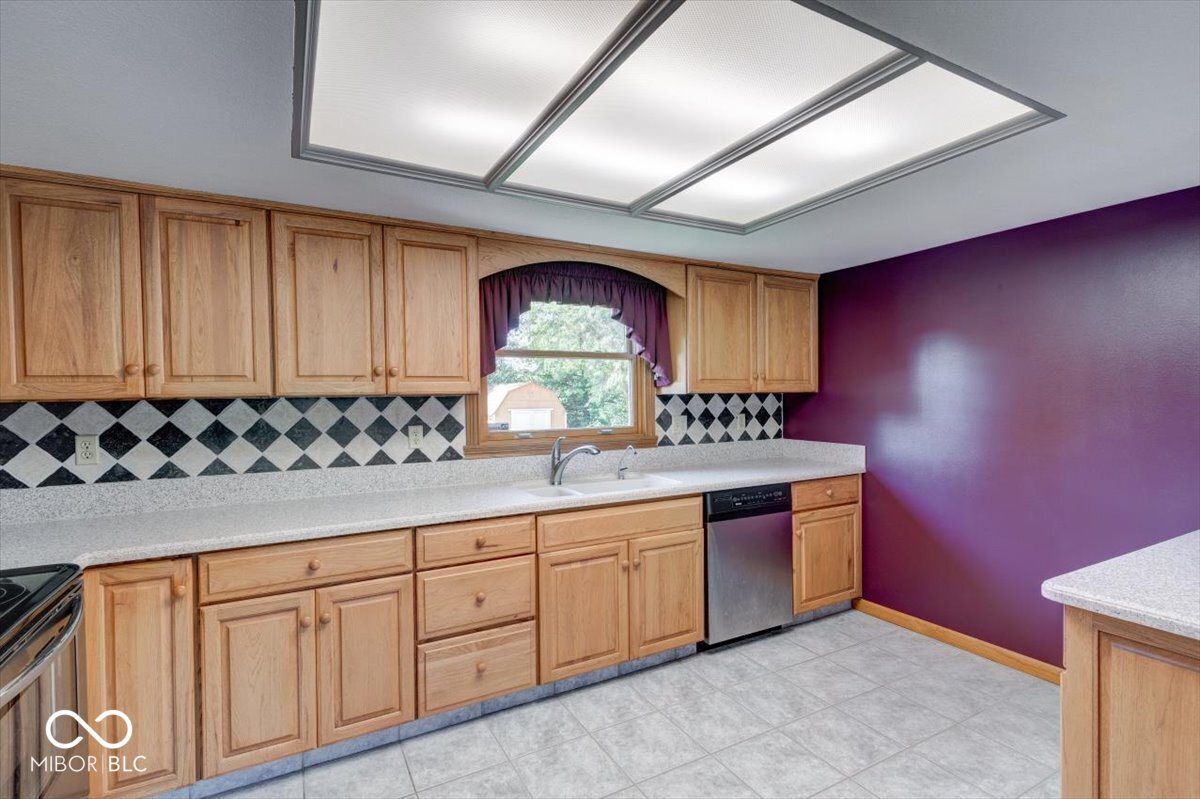 588 Covered Bridge Road Greenwood, IN 46142 - Photo 10 of 34 Gallery Image 10