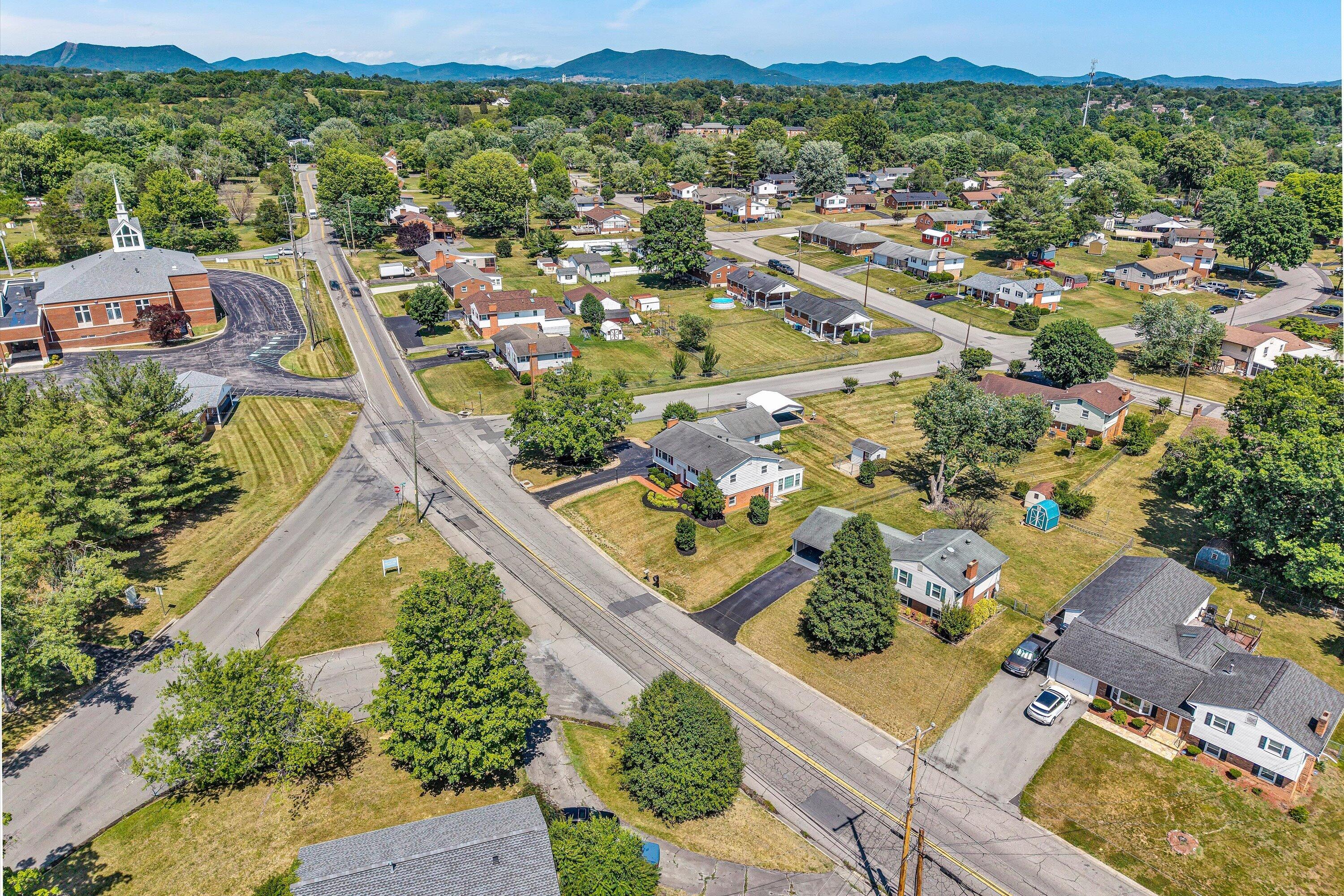 5602 Green Ridge Road Northwest Roanoke, VA 24019 - Photo 38 of 38 38-DJI_20260610153544_0037