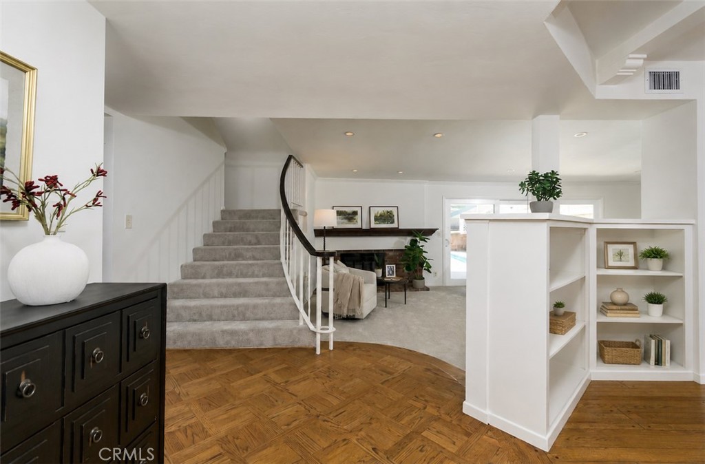 2220 Silver Tree Road Claremont, CA 91711 - Photo 5 of 74