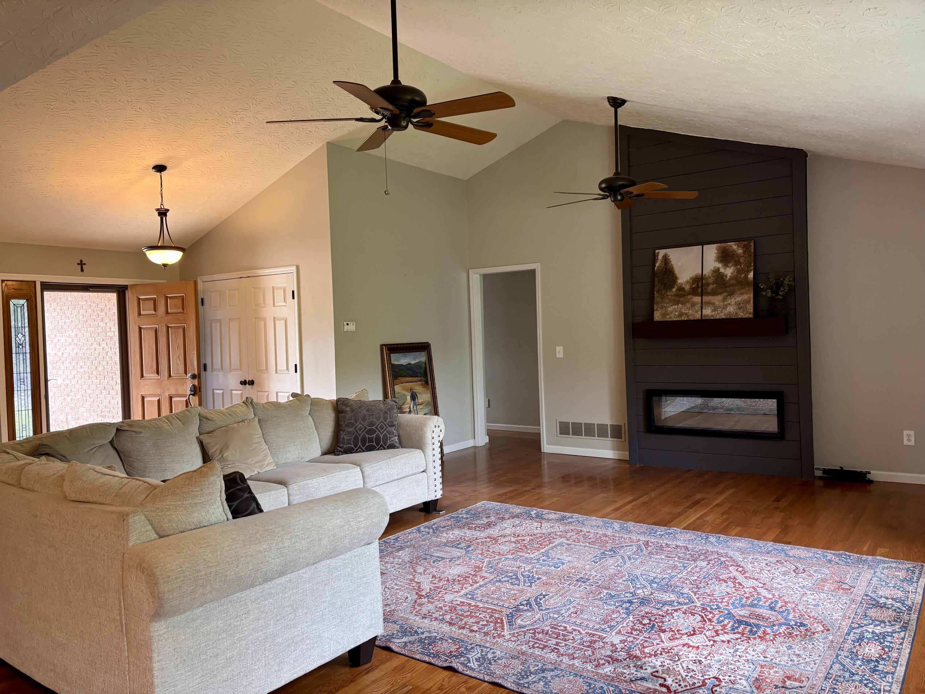 225 Maple Ridge Crittenden, KY 41030 - Photo 6 of 49 IMG_4402