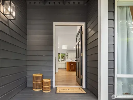 $919,950 | 19401 30th Avenue Northeast, Lake Forest Park, WA 98155