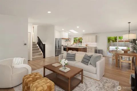 $919,950 | 19401 30th Avenue Northeast, Lake Forest Park, WA 98155