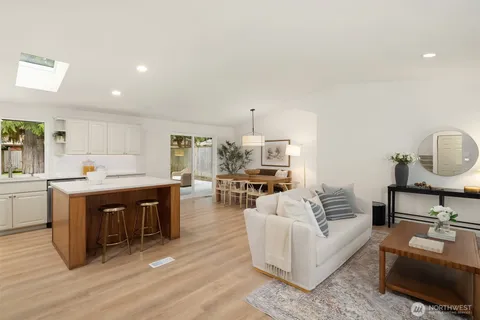 $919,950 | 19401 30th Avenue Northeast, Lake Forest Park, WA 98155