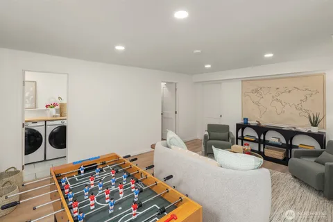 $919,950 | 19401 30th Avenue Northeast, Lake Forest Park, WA 98155