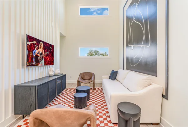 $6,995 | 1009 Summit Avenue, Unit 2, Nashville, TN 37203