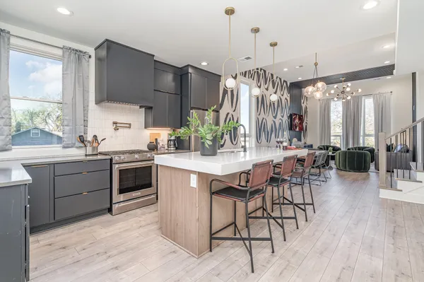 $6,995 | 1009 Summit Avenue, Unit 2, Nashville, TN 37203