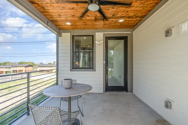 $6,995 | 1009 Summit Avenue, Unit 2, Nashville, TN 37203