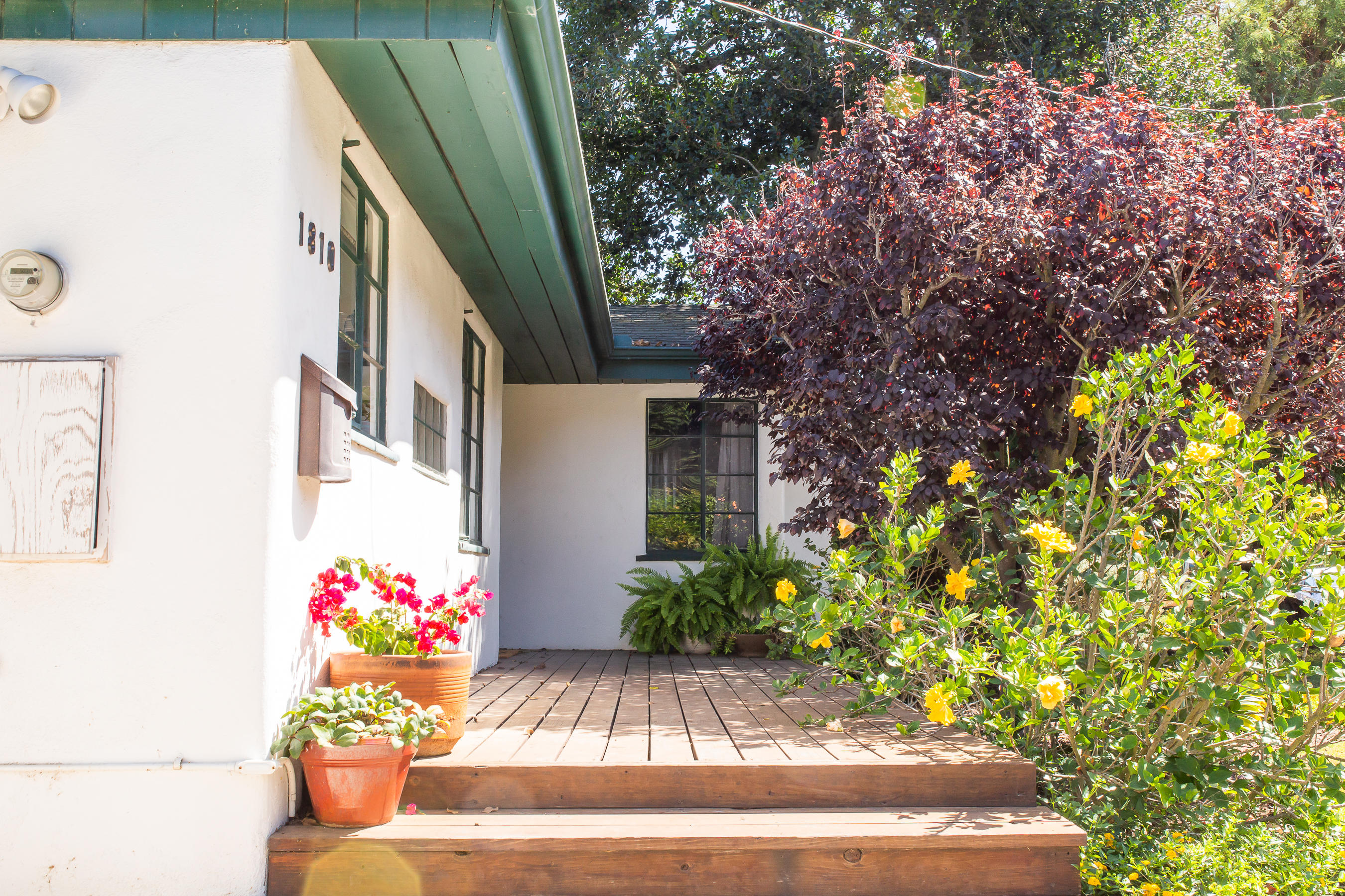 1810 Hillside Road Santa Barbara, CA 93101 - Photo 3 of 34 Hillside