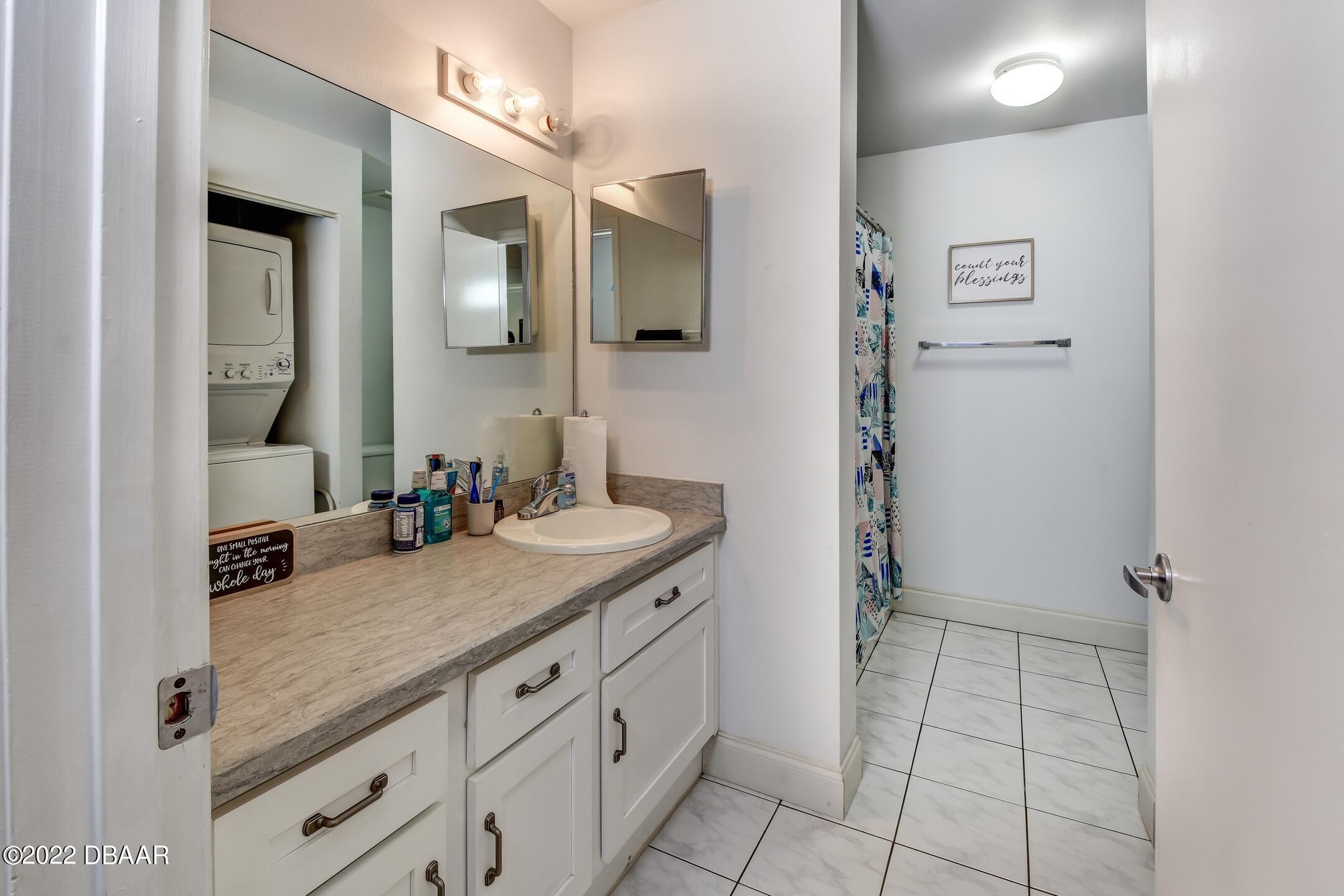 1601 Big Tree Road, Unit 905 South Daytona, FL 32119 - Photo 14 of 22 13-Guest-Bath