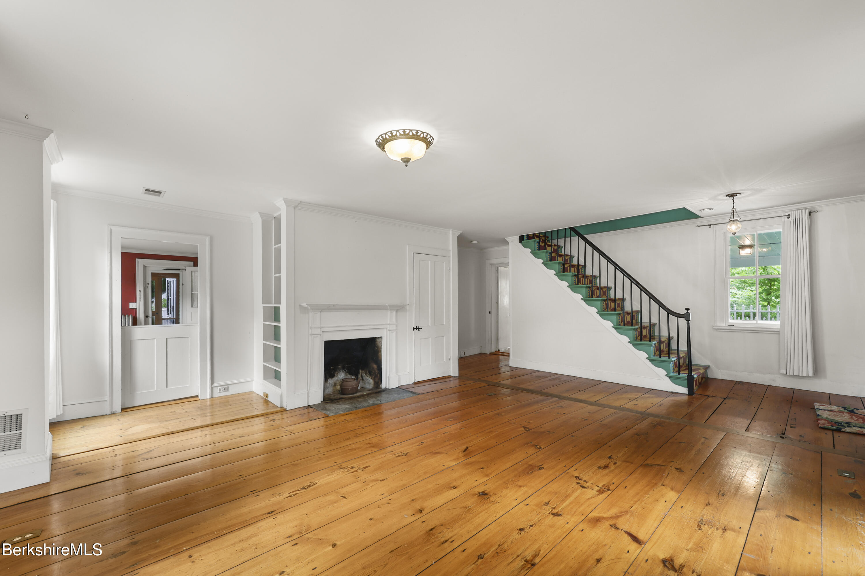 4 Stockbridge Road West Stockbridge, MA 01266 - Photo 23 of 123 Living Room