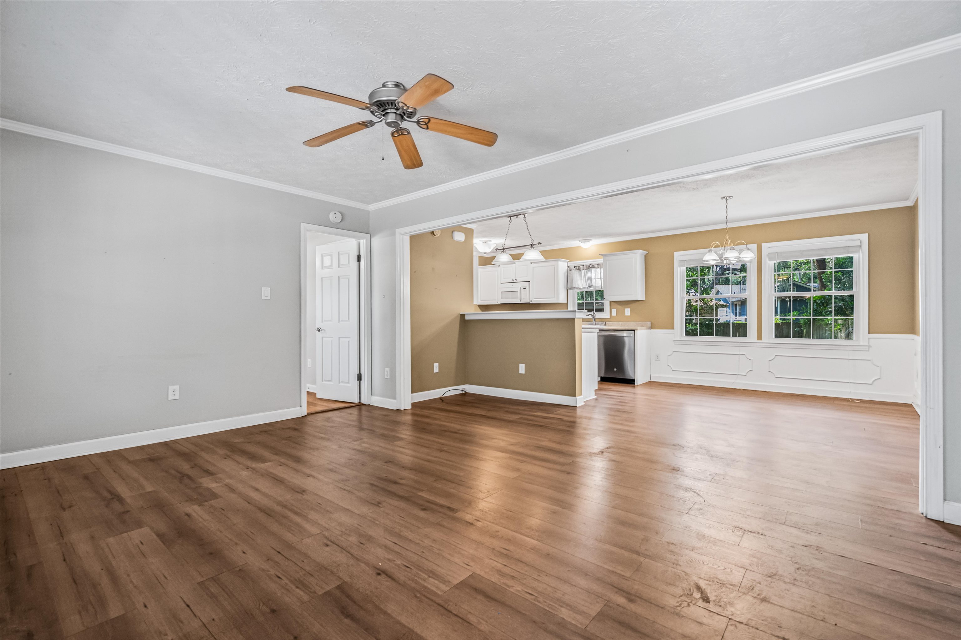 306 Kaufman Street Georgetown, SC 29440 - Photo 4 of 33