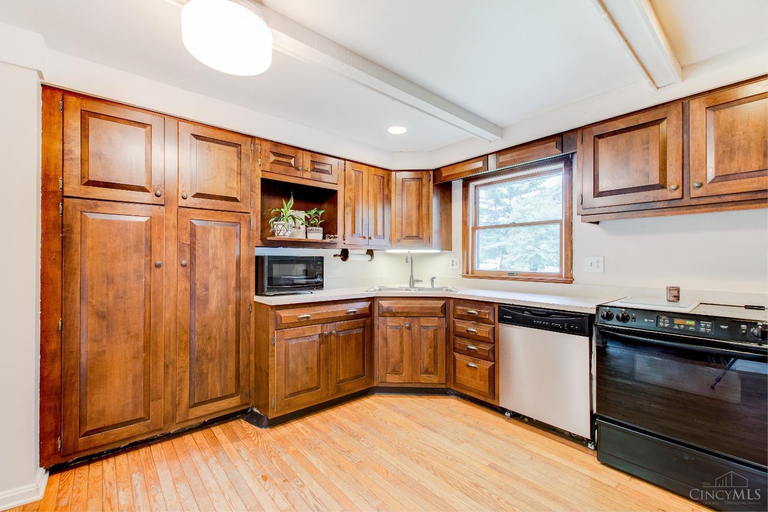 10678 Fallis Road Loveland, OH 45140 - Photo 14 of 32 Gallery Image 14