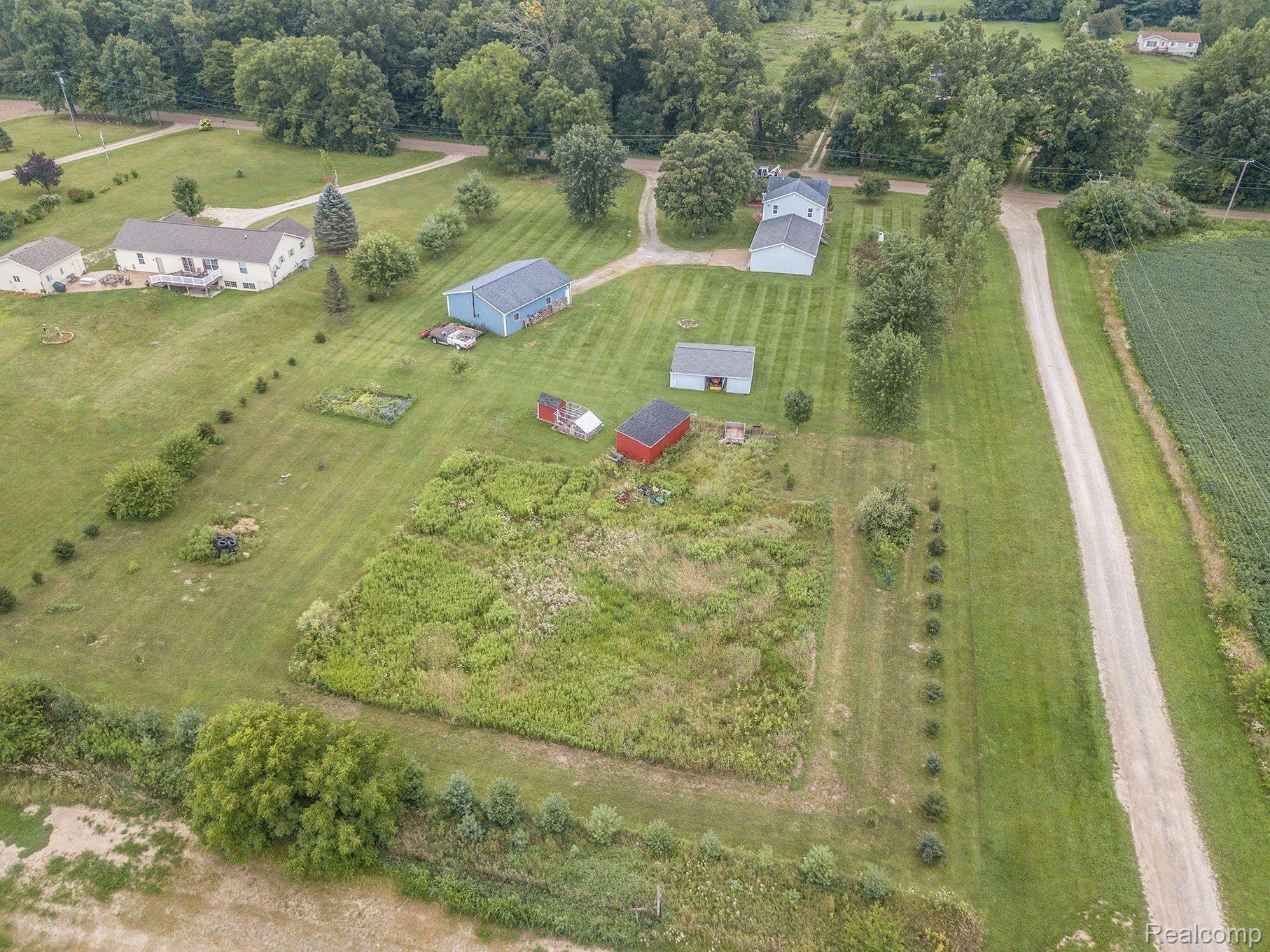 11050 Odell Road Fowlerville, MI 48836 - Photo 21 of 24 hXFuMSko.jpeg