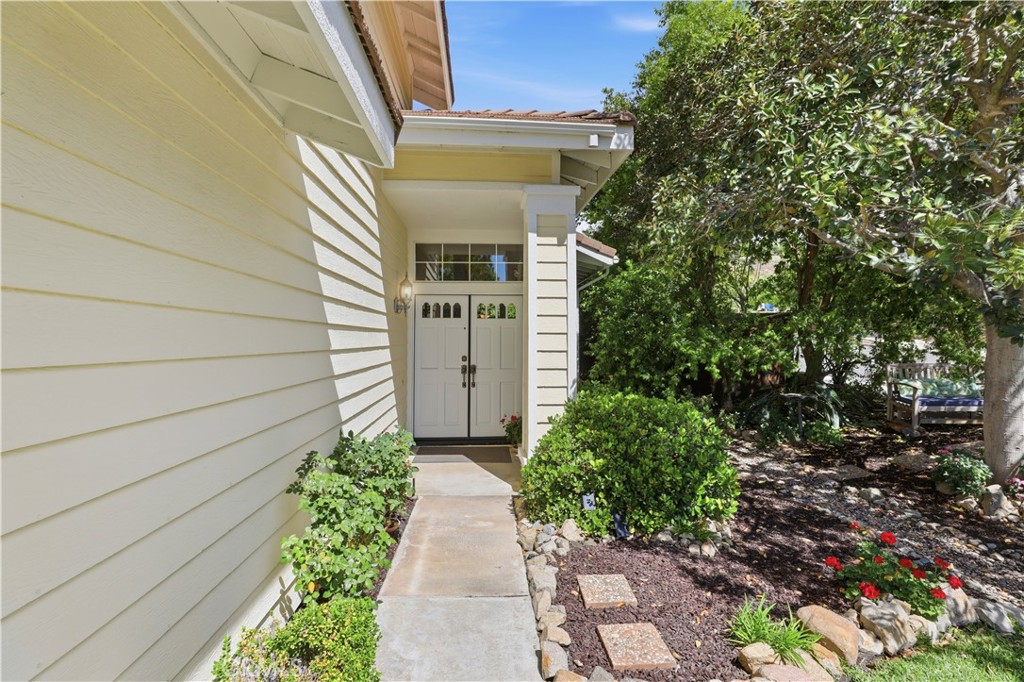 16350 Blossom Time Court Riverside, CA 92503 - Photo 11 of 58