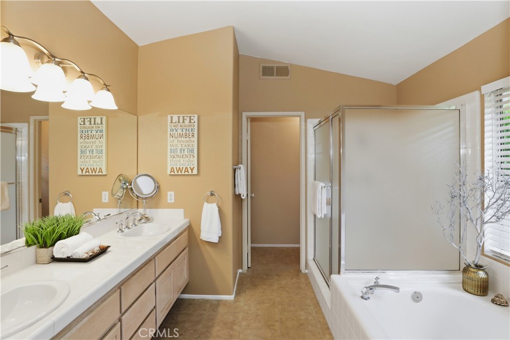 16350 Blossom Time Court Riverside, CA 92503 - Photo 32 of 58 Primary Bathroom