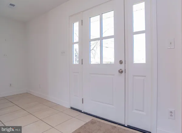 $475,000 | 44 Elm Lane, Levittown, PA 19054