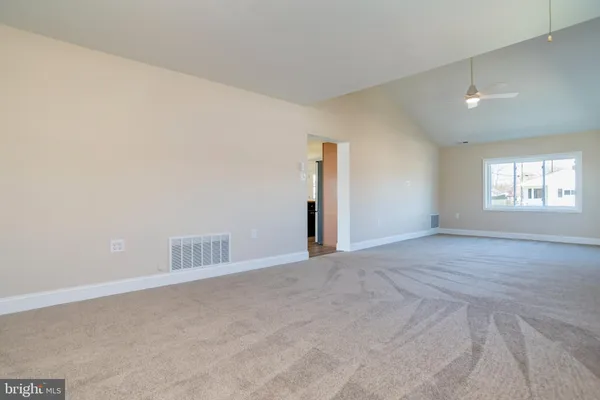 $475,000 | 44 Elm Lane, Levittown, PA 19054
